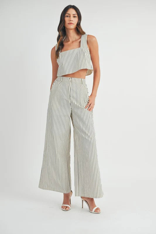 Trendy Striped Crop Set